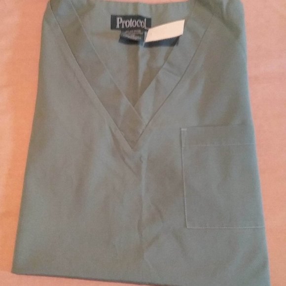 New Protocol small scrub top - Picture 3 of 3